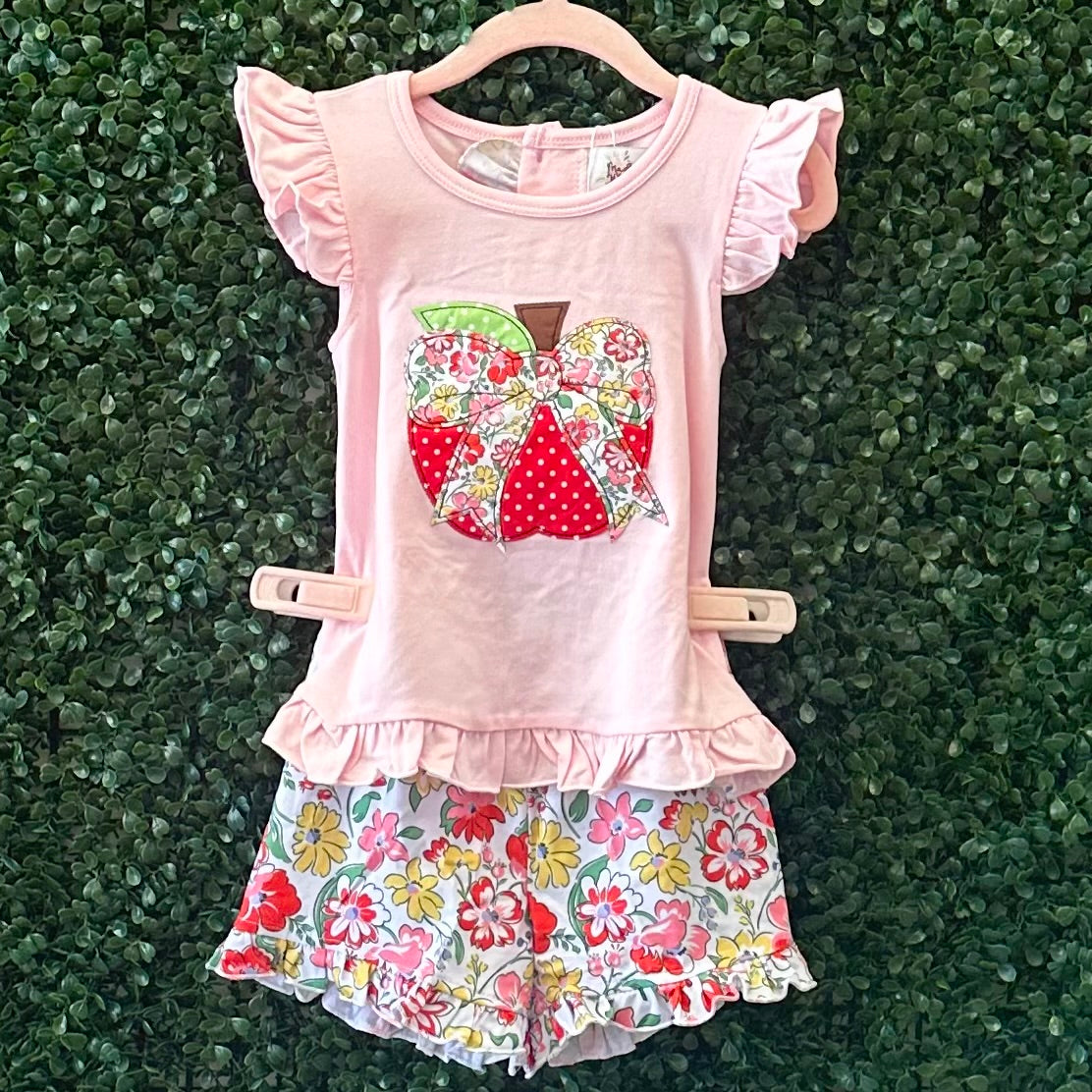 Discounted Floral Apple Collection